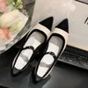 Kleidungsschuhe Größe 33-41 Komfortable natürliche echte Leder Frauen Heels spitzer Zehenfarbe Mosaik Mode Low Heel Einfach zu Fuß zu gehen