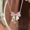 Hangende kettingen Koreaans nieuw ontwerp boog roze zirkoon kruis hangere ketting mode temperatuur sleutelbeen keten dames mode feest sieraden Q240426