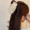 Pinces Clip de cheveux à fleurs grandes en maille pour femmes 2024 Nouvelles-épingles coréennes Tempérament des cheveux Clips de coiffure Summer Accessoires de cheveux Summer Girls Y240425