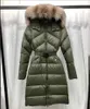 Veste d'hiver Femmes classiques Casual Down Coats Stylist extérieur veste chaude Hotted Big Fox Fur Collar parkas Outwear Black Green Brown