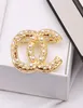 LUZURY MEN HOMENS Designer Brand Broches Broches 18K Gold Bathed Crystal Rhinestone Broche 2 Style Pearl Pin Marry CH6145430