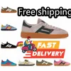 Designer Sports Sneakers Män kvinnor Casual Shoes Snekers Scarlet Core Black Scarlet Clear Pink Arctic Night Light Black Yellow Clearance Sale gratis frakt