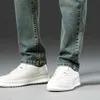 Jeans masculin rétro pour hommes étirent les jeans droits à la mode lavage de poche serrée denim pantalon de marque classique avec toute la longueur pour Menl2404