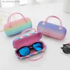 Solglasögon Cases Creative Laser Rainbow Colored Glasses Childrens Box Portable Solglasögon Tryckbeständig glasskydd Handväska GIFT Q240426