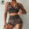 Kvinnors träningsdräkter Sexiga strandkläder Leopard Bracelete Crop Top 2-stycken Set för kvinnors backless Sports Bh Elastic Belt Scench Shorts Yoga Set 240424