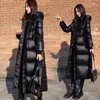 Womens Down Black Glossy Parka Coat 2023 Fashion addensato inverno con cappuccio lungo giacca lunga femmina piovoso a pioggia a pioggia caldo outwear caldo