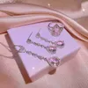 Zestawy biżuterii ślubnej 925 Srebrny Wysokiej jakości różowy diament wiszący w zawieszki Kolczyki Pierścień Kobiet Kolor Skarb Trzyczęściowy zestaw urodzinowy prezent urodzinowy H240426