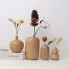 Vaseレトロシンプルな木製の花瓶日本スタイルのソリッドウッドフラワーウェアアレンジメントボトルホーム装飾装飾PO小道具