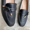 Casual schoenen zwarte zachte pu lederen dames oxfords plat Britse stijl vierkant teen slip op loafers dames flats rijden mocassins