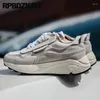 Scarpe casual allacciata coppia che cammina 2024 ragazzi uomini ultimi calzature che corrono scarpe da ginnastica sneakers estate mesh traspirante