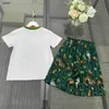 Fashion Baby Tracksuits Summer Boys Suits Kids Designer Roupos Tamanho 100-160 cm Tigre T-shirt impressão e shorts verdes 24April