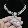 Strängar Womens Hip-Hop Lip Biting Pendant Halsband med 13 mm Crystal Cuban Chain Sparkling ut ur ishiphophalsband Fashionabla smycken 240424