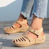 Chaussures décontractées Summer Femmes confortables pour les sandales à offrir des cales rétro Buckle Sandalias Femme des femmes 2024