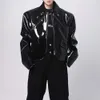 Mens 재킷 반짝이 가죽 재킷 잘 생긴 퍼포먼스 무대 복장 가을 우아한 영국 우수한 특허 가죽 재킷 240410