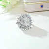 Ringos de cluster 2024 Radian Cut Artificial White Diamonds 925 Silver Ring Set com luxo de alto carbono versátil e para