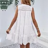 Abito estivo con patchwork bianco in pizzo irregolare legame a strati abiti senza maniche ad aria a strati Stile di vacanza per leisure 240418