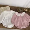 Rompers Spring baby neonato vestiti per bambini ragazze da un pezzo in pizzo abbigliamento in lino collare h240429