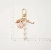 Keychains Lanyards Söt conch nyckelkedja Bright Artificial Pearl Tassel Pendant For Women Girl Bag Ornament smycken Accessorie Souvenir Keyring