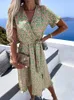 Partykleider 2024 Sommer Kurzarm Strandkleid Fashion Blumendruck Patchwork Rüsche elegante Frauen V-Ausschnitt Split sexy Robe