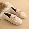 Zapatos casuales insensiones de lana rizada