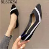 Casual schoenen Loafers Women glijden aan voor mode tennis vrouwelijke flats casuales op blote voeten kantoor chaussure femme