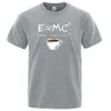 T-shirt maschile T-shirt maschile caffè E = MC Lettera stampata T-shirt stampato di alta qualità in cotone Pure Shor Shor Shirt Overszed Shirt da donna Abiti da donna J240426