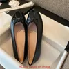 Najwyższej jakości sukienki buty kobieta obcasy balet baletki projektant butów ślubnych trampki moda czarna płaska łódź skóra skórzana leniwe mokasyny chaussures gai rozmiar 35-42