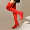Buty rozciągnij dzianinowy skarpetka dla kobiet 2024 Zimowa moda spiczaste palce u stóp kobiety o karmieniu seksowne cienkie obcasy czerwone długi