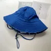 Designer Cappello da secchio per donne Luxury Mens Fashion Canvas Cappello da spiaggia Denim Casquette Bob Cappelli a bordo Cappello Summer Sun con cappello da cinturino per mento regolabile