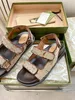 5aaaaa sandals da donna con le pannelli da spiaggia piatta da designer di lusso pantofole classiche pattern coppia tallone altezza colorare spedizione in scatola gratuita