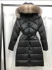 Veste d'hiver Femmes classiques Casual Down Coats Stylist extérieur veste chaude Hotted Big Fox Fur Collar parkas Outwear Black Green Brown