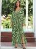 Plusstorlekar Zebra Stripe Straight V Neck Dress for Women 2024 Autumn Batwing Sleeve Comfy Outfit House Robe Maxi Q1591