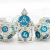 Glücksspiel 7pcs DND Metal Hollow Dice Set DD -Boardgame Polyedrale Würfel hohl DD -Würfel für DND RPG Roll spielen Würfel D20 D12 D10 D8 D6