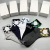 2024 neue Baumwollsocken Herren Designer Sport Socken Luxusbrief gedruckt SCOK Fünf Paar Skateboardsocken