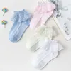 Meias infantis Girls Princesa Mesh meias brancas com traffles de renda verão primavera fina curta tornozelo meias de piso para crianças bebês crianças bebês