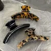 Hårklämmor Barrettes Fashion Leopard Hair Clip Korean Acetate Hair Grab Clips For Women Temperament Large Hairpin Shark Clip Female Hair Accessories 240426