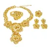 Strängar Womens smycken Set Cuban Chain Halsband Guldpläterad blomma hänge italienska guldörhängen lyxigt bröllopsfest Bijoux 240424