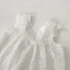 Ensembles de vêtements nouveaux vêtements de bébé d'été ensembles pour tout-petit en dentelle sans manches en dentelle + Bloomer Suit Girls Outwear 2pcs H240426