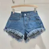 Shorts femminile pantaloncini grezzi jeans jeans nuovo design di nappe a vita alta