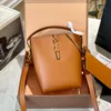 LE 37 Vintage Hobo en cuir en cuir sac de seau Luxurys sac à main pour femmes craquelures sous-armous de créateurs sacs sacs à main pour hommes pour hommes pochette
