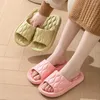 Slippers damesschoenen te koop 2024 Hoogwaardige Eva plus size paar dames zomer indoor antislip licht solide vrouwen sandalie