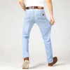 Herren Jeans Herren Hochwertige dünne Jeans 2024 Frühling/Sommer Neugeschäft Casual Slim Fit Elastic Classic Style Hosen Sky Blue Pantsl2404