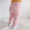 Spodnie 1-6 lat bawełniane duże spodnie pp Spring and Autumn Baby Girl Leg Casual Childrens Fashion Solid Długie spodnie dziecięce spodnie 2024 NOWOŚĆ EDITIONL2404