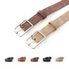 Belts 2024 Koreaanse stijl Minimalistische vaste kleur synthetische lederen riem met vierkante knopkop trendy en retro