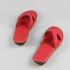 Slippers Cowhide Flat Sandales pour femmes chaussures d'été en cuir plage douce et saine