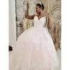 Linha de marfim de marfim com um padrão de casamento rosa Casamento Aplique Vestidos de nupcial de pescoço V APLICAÇÕES DE NUSCO MADEIRA MADEIRA DE TRIMO