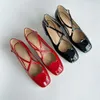 Tasarımcı Sandalet Kadınlar Slayt Topuklu Ayakkabı Niş Supriya Lele Mary Ayakkabı Kadınlar Fransız Kalın Orta Çapraz Ayak Toe Sığ Kesik Tek Ayakkabı Dkyg