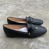 Casual schoenen zwarte zachte pu lederen dames oxfords plat Britse stijl vierkant teen slip op loafers dames flats rijden mocassins