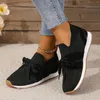 Chaussures décontractées réconforte les baskets tricotées respirantes Femmes 2024 Printemps Talons plats Athletic Running Woman plus taille 43 Marche