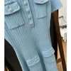 Spring Summer Blue Sequins Pockets mini robe à manches courtes couche à manches couchées tricotées robes décontractées à poitrine W4A264092